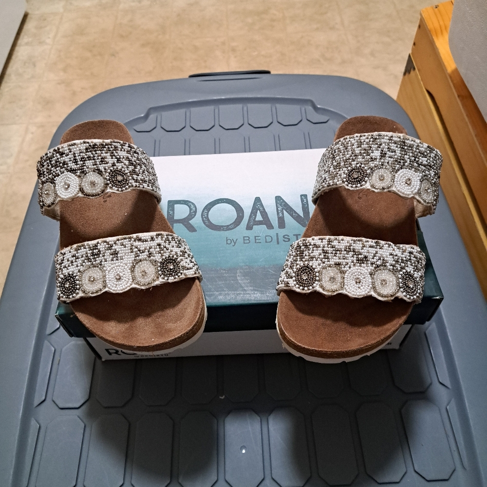 ROAN SLIDE jury white MULTI BEAD sandals BRAND NEW Size 8 SO PRETTY - Picture 7 of 7